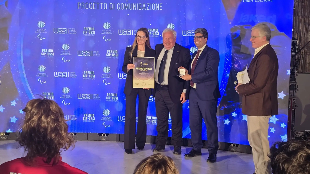 La consegna del premio